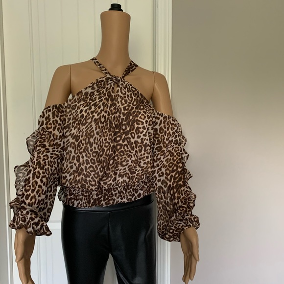 Guess | woman’s Leopard Print Cold-shoulder Top - Picture 4 of 5